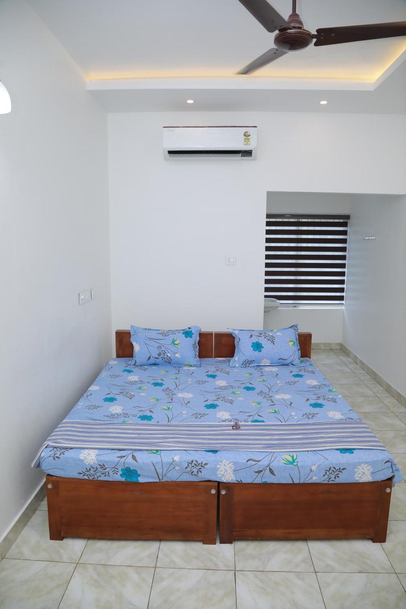 Thekkumpuram Tourist Home มาลัพปูรัม ภายนอก รูปภาพ