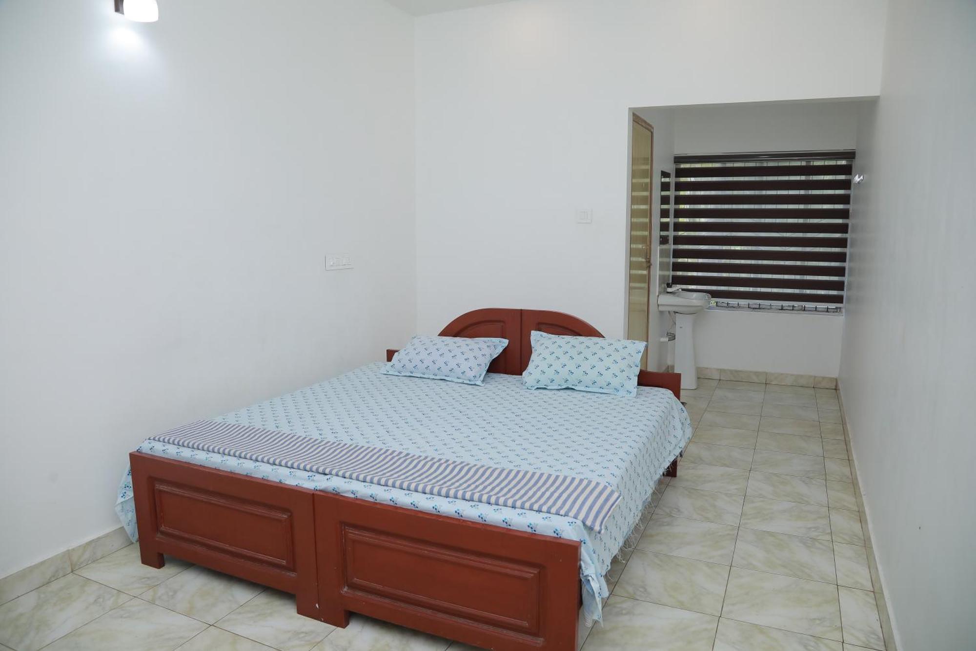 Thekkumpuram Tourist Home มาลัพปูรัม ภายนอก รูปภาพ