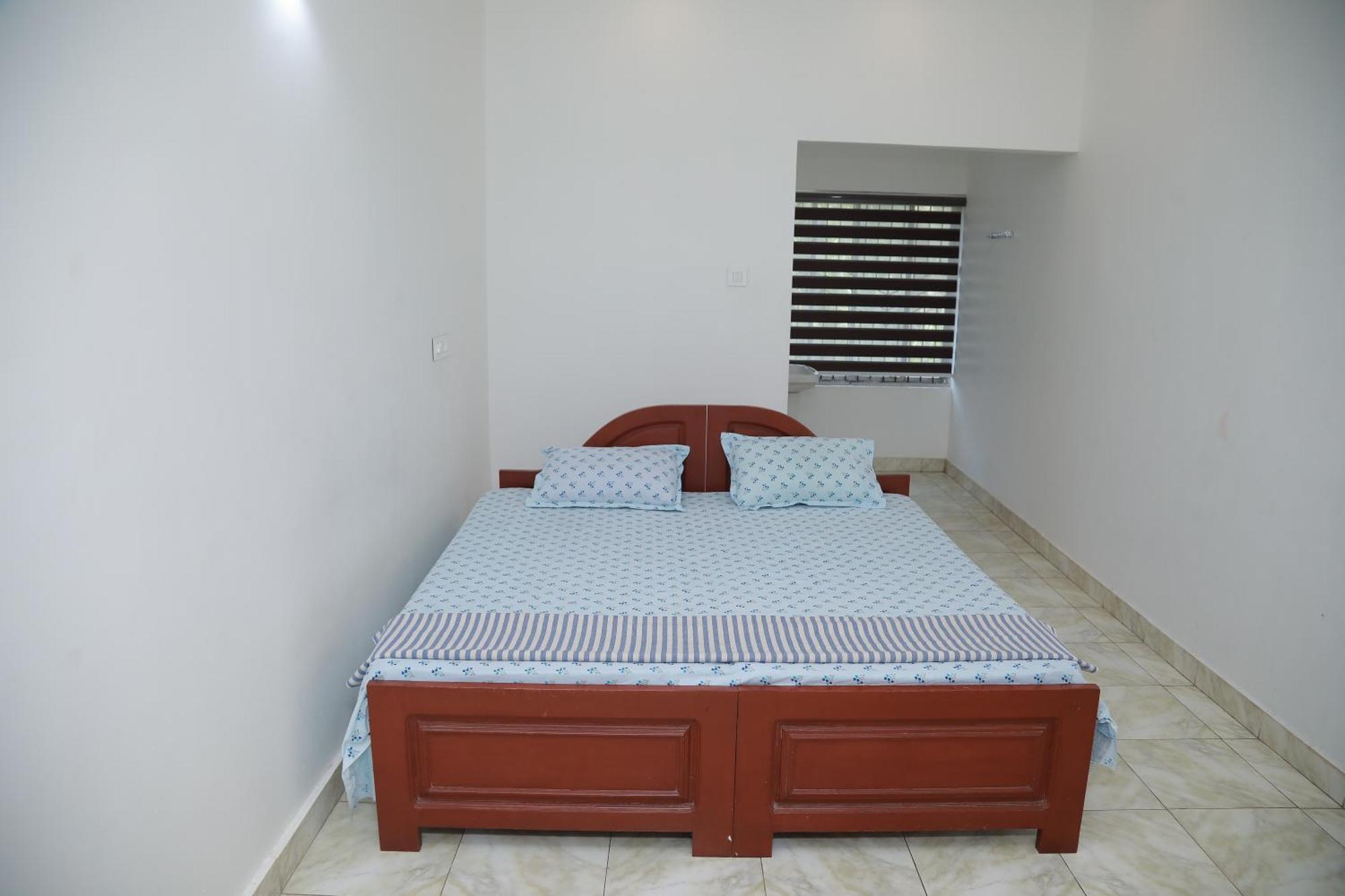 Thekkumpuram Tourist Home มาลัพปูรัม ภายนอก รูปภาพ